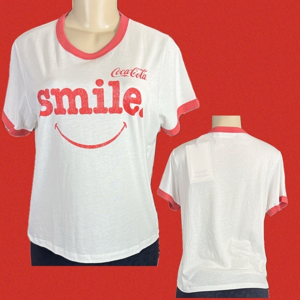 The Laundry Room Coca Cola Logo Smile Text White Cropped Short Sleeve Jrs M